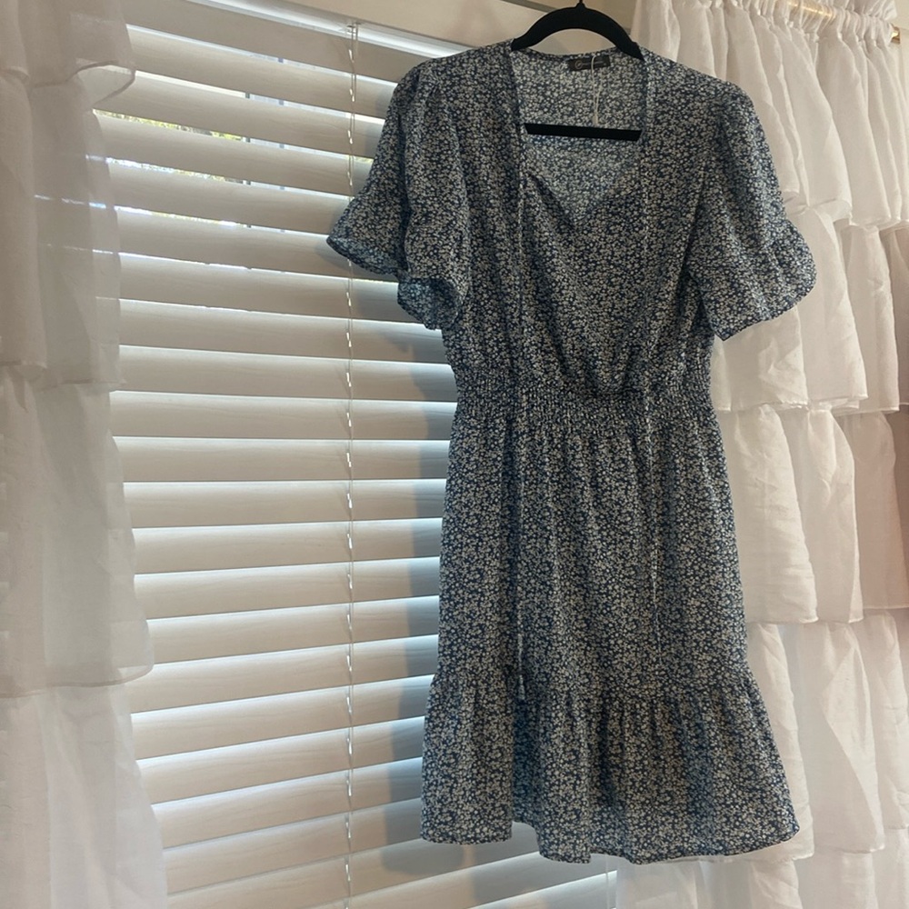 A blue floral dresss